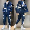 Tuta da uomo Hip-hop Set da uomo Tute da ginnastica Tuta da uomo Tuta da uomo Pantalone Tasche con cerniera Outwear 2PC Giacca + Pantaloni Set 2021 Nuovo Y0831