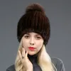 Chapeau d'hiver pour femmes véritable fourrure de vison Beanie Cap Skullies avec fourrure de renard pompon dame cache-oreilles couvre-chef à rayures verticales