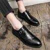 Moda Buty Męskie Slip On Loafers Leather Tassel Wedding Party Shoes Oddychający Office Męskie Outdoor Dress Men Shoes