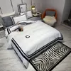 wit zwart modeontwerpers beddengoed sets luxe dekbedovertrek kingsize queen size laken kussenslopen designer dekbed set277l