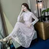 Moda Europejski Styl Różowy Haft Koronki Sukienka Kobiety Wiosna Lato Pełny Rękaw RufflesCasual Długie sukienki 210514