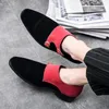 Nuovo designer britannico pelle scamosciata nero rosso patchwork monk strap scarpe basse per uomo abito formale da ballo di fine anno Oxford Zapatos Hombre