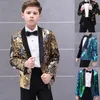 trajes de graduación de niños