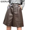 Qoerlin Bermuda Shorts para mulheres Faux couro verão fina cintura alta streetwear café preto pu calça plus tamanho 210722