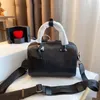 2021 Kvinnor Kopplingar Luxurys Designers Messenger Letter Fashion Pillow Lady Vintage Totes Plånböcker Läder Handväskor Axel 2021 Bag Casual Envelope Cross Body