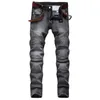 Denim Designer MOTO BIKE Jeans da moto dritti per uomo Taglia 42 Autunno Primavera Punk Rock Streetwear Pantaloni da equitazione con protezione per il ginocchio 210723