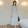 Frühling Kleine Duftende Plaid Tweed Kleid Frauen Drei Viertel Hülse Hohe Taille Midi Kleid Elegante Fit und Flare Büro kleid 210331