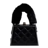 イブニングバッグソリッドカラーボックス形財布とハンドバッグ毛皮の携帯用女性ファッションパーティークラッチレディースショルダーバッグデザイナートップハンドル