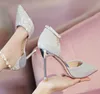 Scarpe da donna 2024 Nuove donne pompe di lusso perla tacchi alti moda stiletto scarpe da sposa per le donne sposa scarpe a punta poco profonde