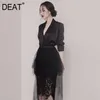 Весна и осень V-образным вырезом воротник с длинным рукавом кружева лоскутная сетка темпераментный костюм черный платье для женщин GX1074 210421