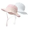 Kids Bucket Hoeden Zomer Breed Bravel Hat Casual Flat-Topped Basin Cap Gaas Splicing Sun Caps Folable Protection Vizier Fashion Mode met Winddicht Touw WMQ1302