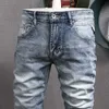 Italiensk stil mode män jeans retro ljusblå elastiska bomull rippade denim byxor vintage designer casual smal långa byxor