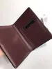 Designer Passaporto Copertina di copertura del portafoglio di alta qualità Porta del portafoglio di top di alta qualità Coperture per borsa per donne in pelle vera per passaporti con scatola D301x
