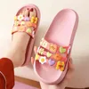 Zomer vrouwen schoenen badkamer cartoon platte slippers voor meisjes antislip dikke platform Leuke strand schoenen dame schoenen plus size y0406