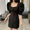 Ezgaga韓国のシックなエレガントなドレス女性Puffの半袖スクエアカラーシングルブレストソリッドハイウエストドレスレディファッション210430