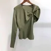 Pull asymétrique solide pour femmes col irrégulier manches longues mince tricoté hauts vêtements de mode féminine 210524