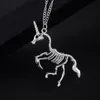 Gioielli di moda delle collane del pendente della lega dello scheletro dell'unicorno di personalità del fumetto dell'annata delle donne