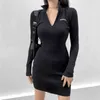 Casaul carta bordado ribbed vestidos pretos para mulheres outono turtleneck zip up manga comprida bodycon curto 210510