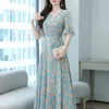 Dames Elegante V-hals Floral Gedrukt Chiffon Jurk Zomer Vakantie Boheemse Strand Lange Vrouw Plus Size 4XL Lace Up Vestidos 210423