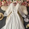 Strand Stil Solide Weiß Kleid Frauen V-ausschnitt Asymmetrische Lange Kleider Sommer Koreanische Chic Vestidos De Mujer 210519