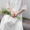 Kvinnor Elegant Broderad Lace Dress Vit Kvinna Splicing Blom Hollow Out Lossa Casual Party Vestidos 210520