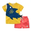 Binuduckling Fashion Summer Toddler Baby Boys Kid Kläder Ställ Shark Skriv ut Kortärmad T-shirt + Shorts Bomull Barnkläder X0802