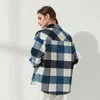 Wixra Womens Plaid Shirt Jacket Coat Ladies Fickor Tjock Turn Down Collar Plus Size Kvinna Ytterkläder 210928