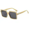 Mode solide Designer-Sonnenbrille Unisex einfache längliche Kunststoffrahmen-Sonnenbrille mit großen quadratischen UV400-Linsen 5 Farben Großhandel