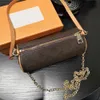 2022 Mode Vrouwen Handtassen Kussen Vorm Designer Kettingzakken Crossbody Schouder Dame Emmer Tas Baguettes Gedrukte Bloembrieven L21052601 L