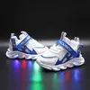 Tamanho 21-30 NOVOS LED Crianças brilhantes sapatos Bebê luminosa sapatilhas meninos iluminação de tênis de corrida crianças Sneakers de malha respirável