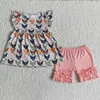 衣料品セット卸売子供夏の女の赤ちゃんピンクタイ色の平和の愛鶏のシャツのフリルの花のショートパンツ子供のブティック服装