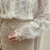 Coréia Retro Palácio Estilo Romântico Lace Stitching Stitch-Collar Pérola Botão Camisa Top Feminino Manga Longa Mulheres 12929 210427