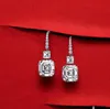 Classique De Luxe Bijoux Dangle Boucles D'oreilles 18K Or Blanc Remplir Émeraude Coupe Moissanite Diamant Zircon Partie Longue Femmes De Mariage Marque Boucle D'oreille Pour Amant Cadeau