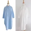 Blauw wit lang shirt plus size losse bf stijl zomer onder de knie vrouwen blouses luie solide Koreaanse kleding 9654 210417