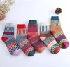 Partyzubehör Herbst Winter dicke und warme Damensocken im Ethno-Stil Lässige Nationalsocke Weihnachtsgeschenk