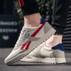 Nieuwste Womens Mannen Sport Trainers Running Schoenen Ademend Mesh Rood Zwart Wit Blauw Groen Platform Runners Sneakers Maat 39-44 Code: 04-207