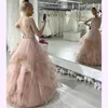 Popüler Eleman Boncuklu Tül Backless Gelinlik Ruffles Etek Bir Çizgi V Boyun Kolsuz Abiye giyim Sheer Boyun ile