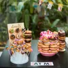 Ciambella da 20 fori appesa a parete, porta ciambelle, supporto per decorazioni di nozze, accessorio per la tavola, decorazione per bambini, festa di compleanno per bambini 21042563