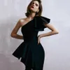 Summer Ladies Black One-Shoulder Short-Sleeved Club Bodycon Bandage Dress Sexy Ruffled Celebrity Party 210525