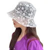 Cappello da pescatore estivo in pizzo nero / bianco alla moda coreana Cappelli da sole estivi per donne Pescatori traspiranti a fiori cavi a tesa larga