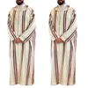 Abbigliamento etnico Risvolto Musulmano Uomo Manica lunga Thobe Medio Oriente Arabo saudita Caftano Abaya islamico Abito Dubai Robes con Pat266t a righe