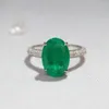 Anillos de racimo de cristal azul / verde para mujeres 925 temperamento de plata elegante oval cúbico circonia de compromiso nupcial Accesorios de joyería