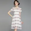 Runway Summer Women Elegant Sweet Lace Blommor Broderi Party Dress Vintage Ladies O-Neck Kortärmad Casual Slank Vit 210519