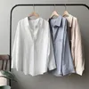 Minimalistische losse witte shirts voor dames Turn-down kraag Effen vrouwelijke tops Lente zomer blouses W220308