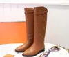 Designer de luxe femmes bottes de saut en cuir de veau automne hiver Knight Boot semelle en cuir cuirs talon laminé artisanat unique design classique taille 35-42