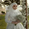 Vestidos de boda de dubai árabe perlas de cristal apliques una línea vestidos de novia a personalizados mangas largas de cuello alto hecha con túnica de marie