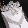 Acessórios para vestido de noiva - venda de colar e brincos de coroa de casamento de alta qualidade conjunto de três peças de cristal branco incrustado com rhines250A