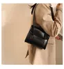 جودة عالية جلدية حقيبة جلدية الكتف الرجال حمل حقائب crossbody مصمم امرأة الأزياء الشهيرة محفظة كاميرا مخلب الحالات بطاقة توتر حقيبة مجانية
