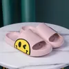 2022 Nowe damskie letnie kapcie Para Cute Smiley Sandals Męskie Nie poślizgowe Buty Home Dotne Eva