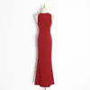 Twotwinstyle Red Elegant Women's Party Robe O Nou Sans manches hautes taille creux de bandage Robes à tricotage Femme Style 210517